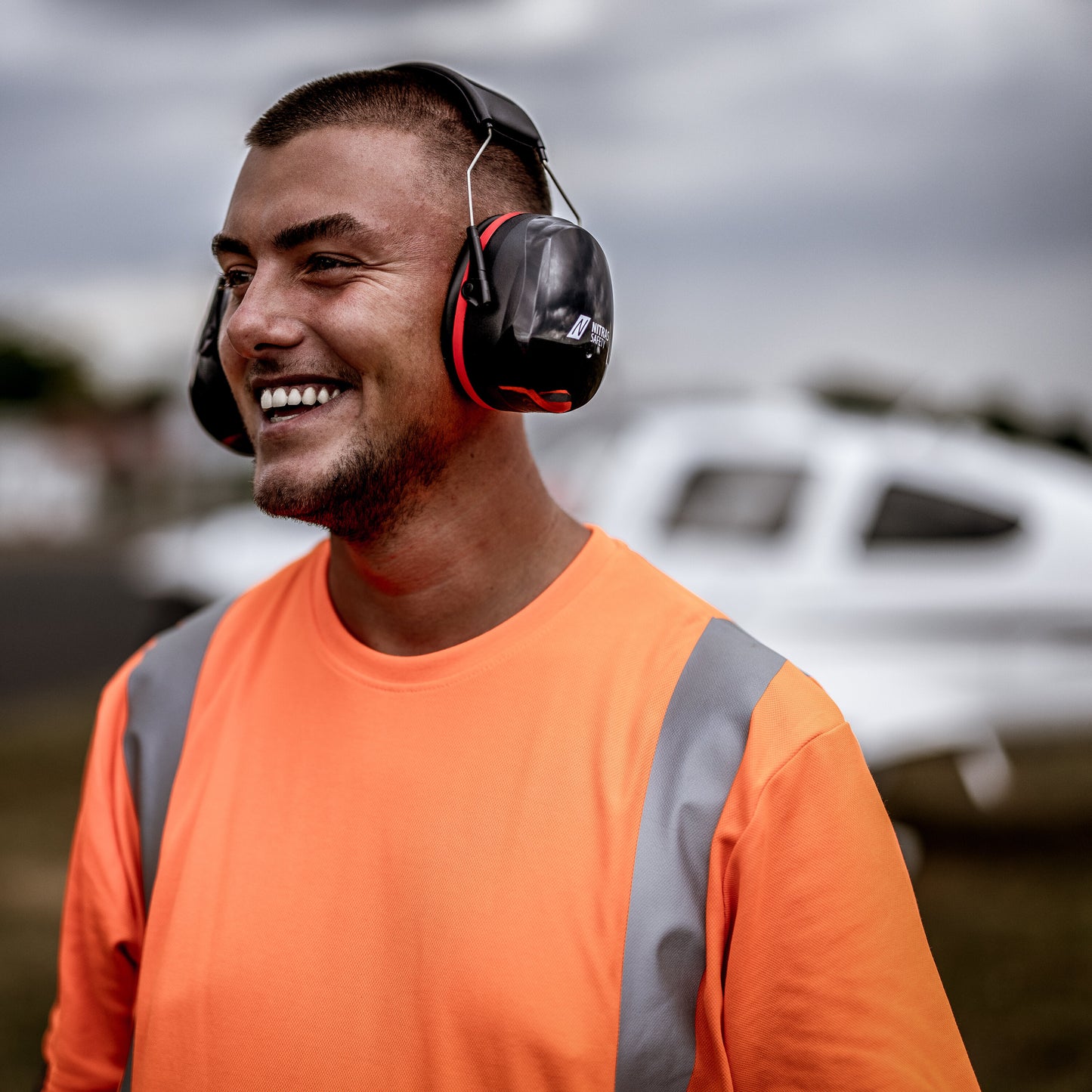 Nitras 9253 MUTE DEFENDER PRO Kapselgehörschutz schwarz/rot